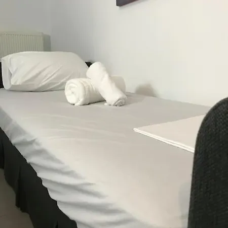 דירה 5 Min From Papageorgiou Free Indoor Parking *